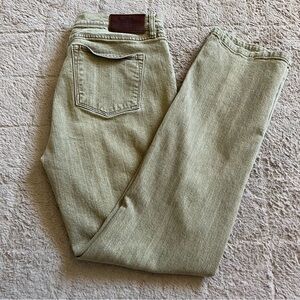 listing-status-banner